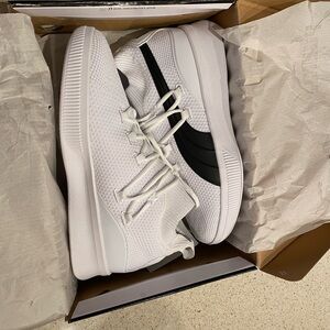 Puma White and Black Sneakers